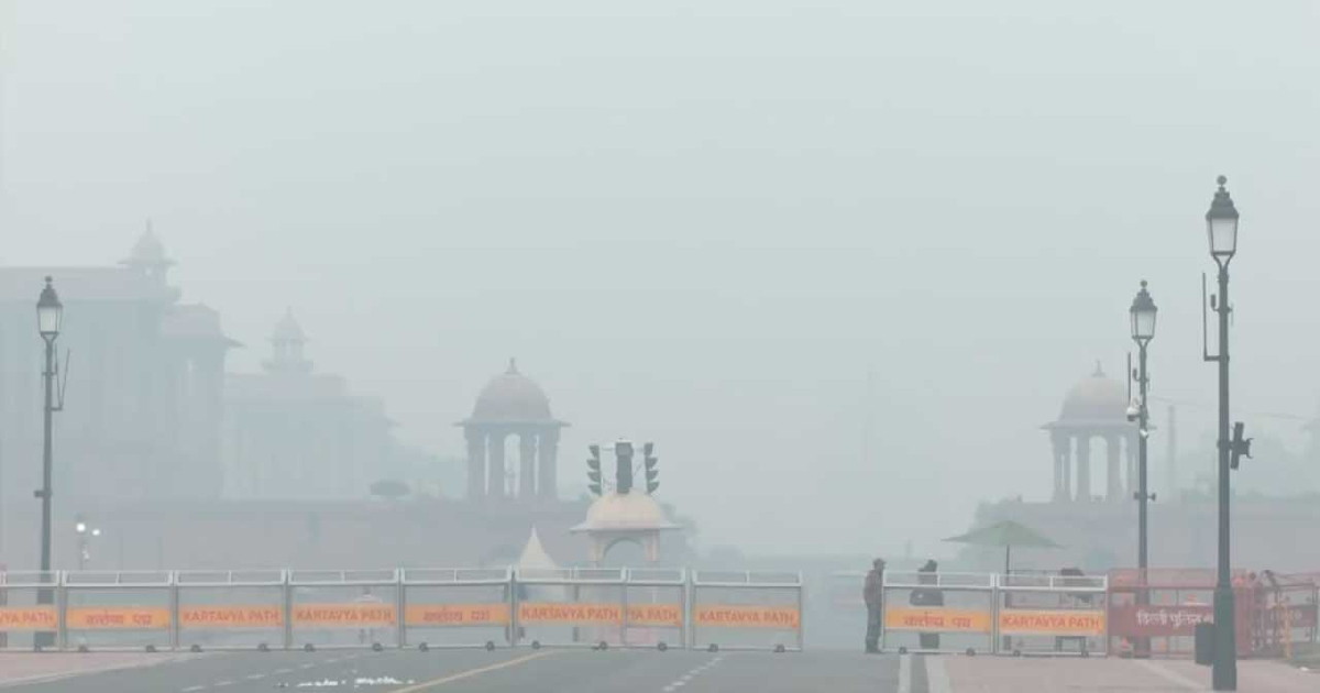 Delhi's 'Very Poor' air quality persists with AQI at 398 on Sunday morning